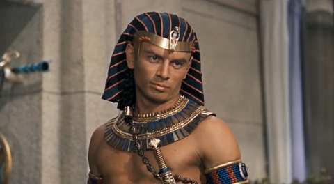 Ramsès II incarné par Yul Brynner